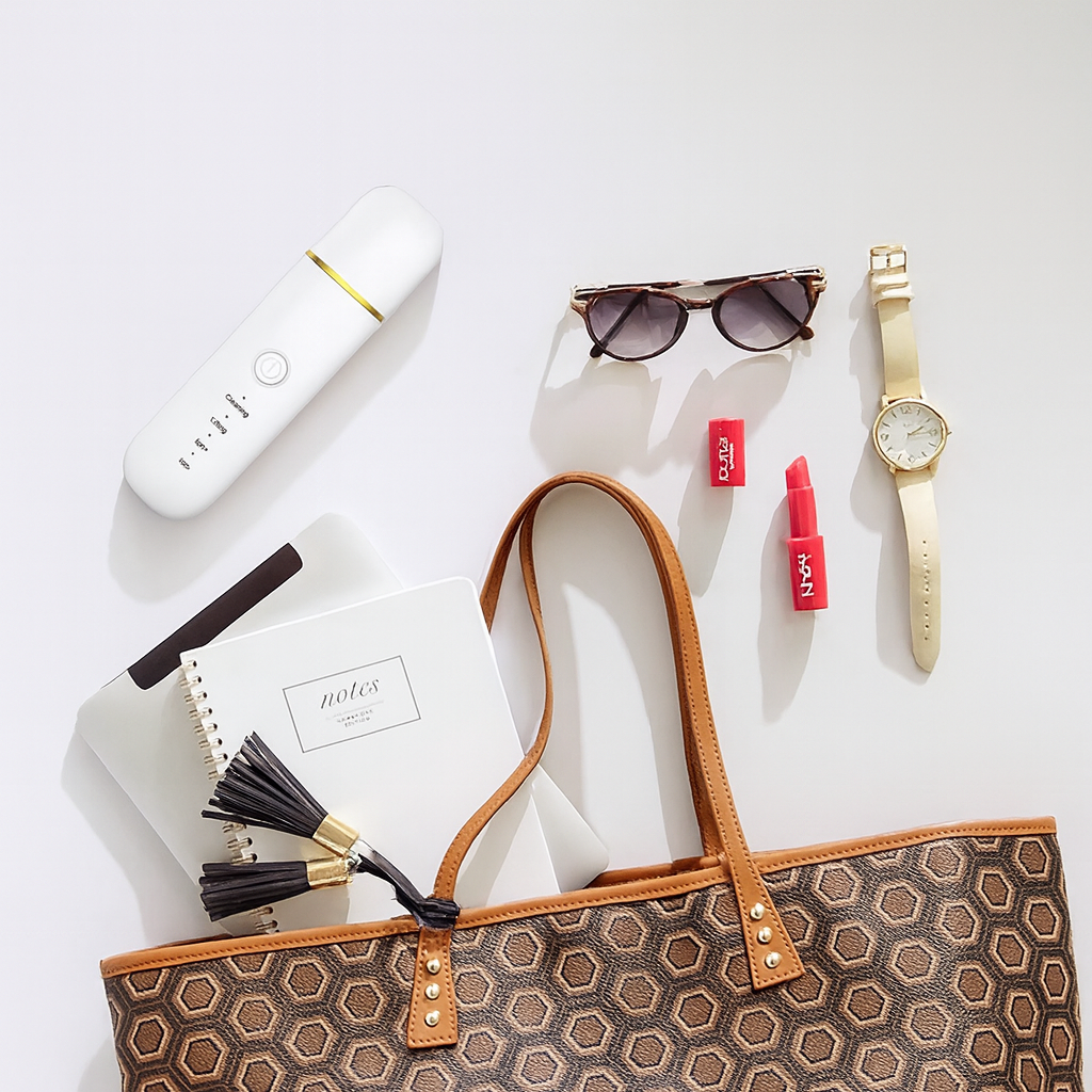 Şarjlı Ultrasonik Cilt Spatulası – Siyah Nokta & Akne Temizleyici